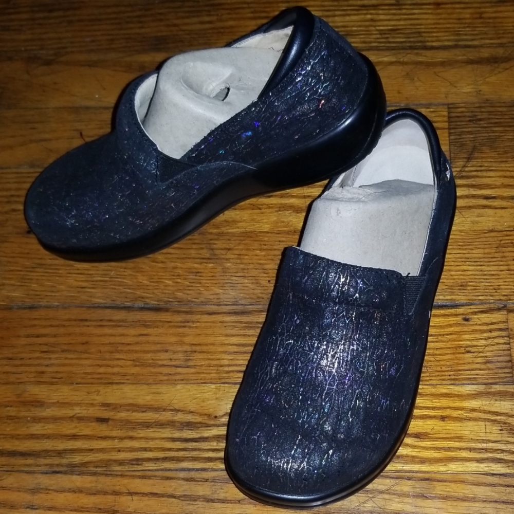 Alegria Totally Cellular non-slip clogs.